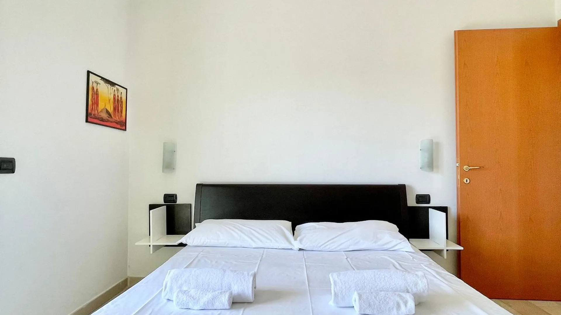 Apartamento Bilocale Con Terrazzo E Parcheggio - Alba Blu Rímini